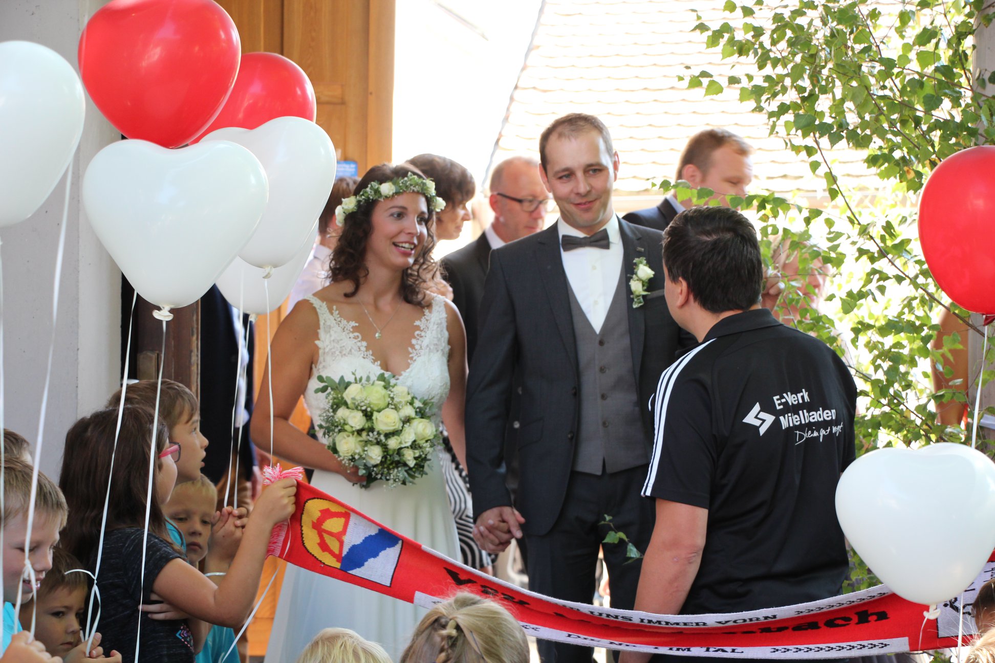 20190903 Carmen und Matthias Ketterer kurz nach der kirchlichen Trauung