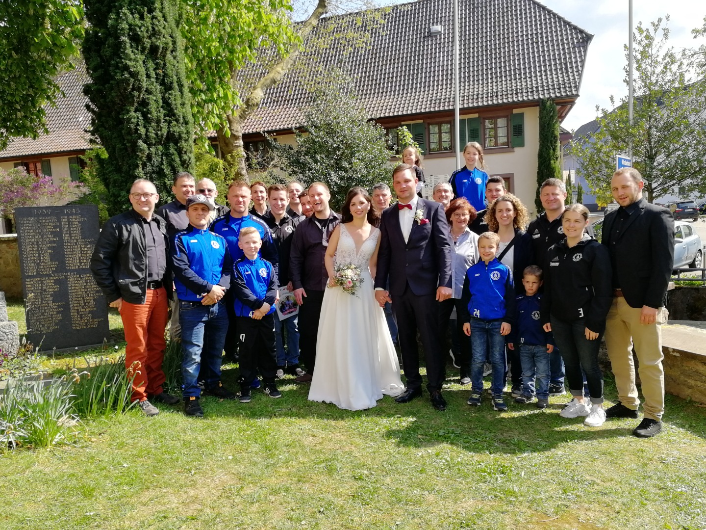 20220502 Der VfK bei der Hochzeit von Alex und Melanie